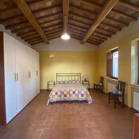 Agriturismo Sant'Angelo Holiday Farm Gualdo Cattaneo 外观 照片