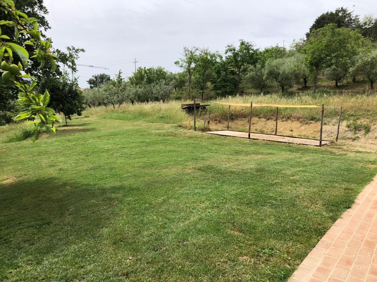 Agriturismo Sant'Angelo Holiday Farm Gualdo Cattaneo 外观 照片
