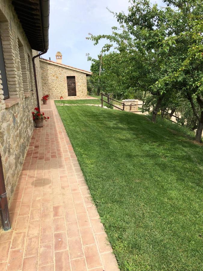 Agriturismo Sant'Angelo Holiday Farm Gualdo Cattaneo 外观 照片