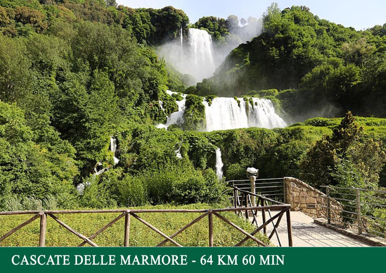 Agriturismo Sant'Angelo Holiday Farm Gualdo Cattaneo 外观 照片