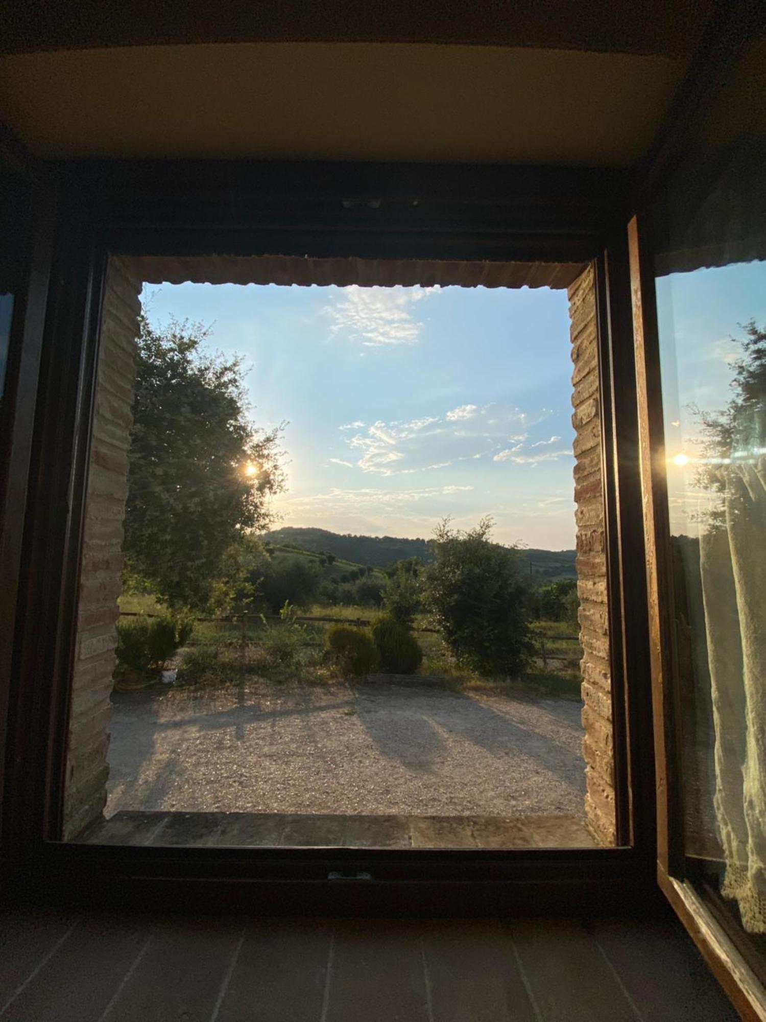 Agriturismo Sant'Angelo Holiday Farm Gualdo Cattaneo 外观 照片