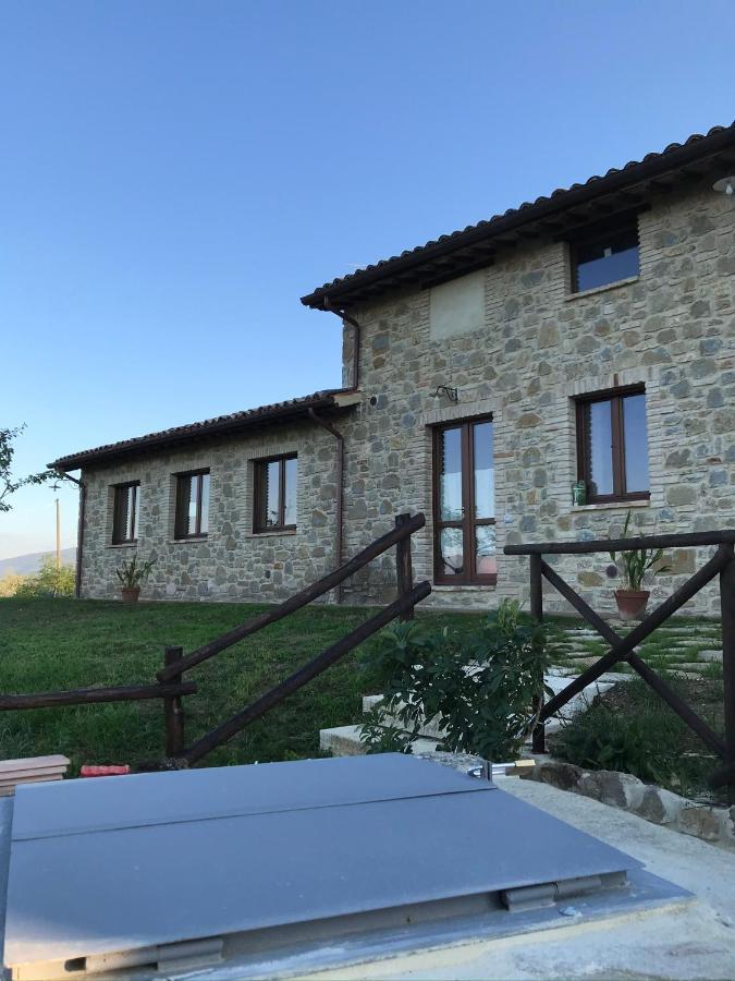 Agriturismo Sant'Angelo Holiday Farm Gualdo Cattaneo 外观 照片